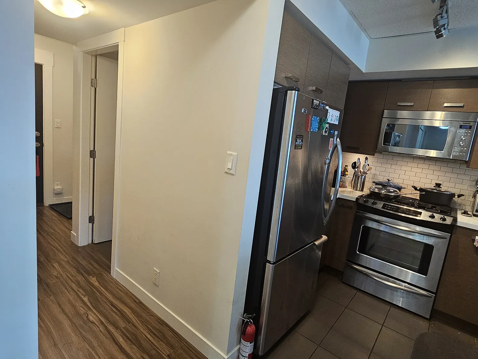 2 bed, 873 sqft, $2,800 — Photo 3