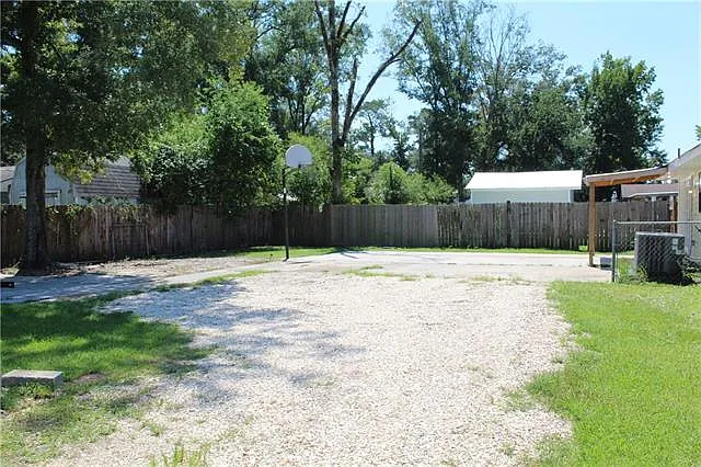 442 Cedar Ln — Photo 15