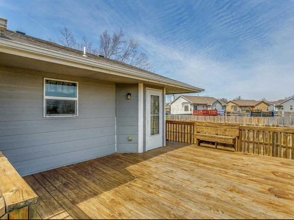 1718 Buckeye Ct, Andover, KS 67002