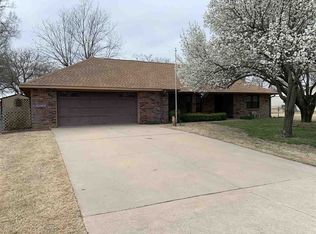 125 Prospect Rd, Ponca City, OK 74604