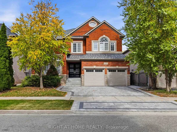 1213 Lindenrock Dr, Oakville, ON L6H 6W2