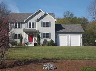 9 Fawns Meadow Rd, Oakdale, CT 06370