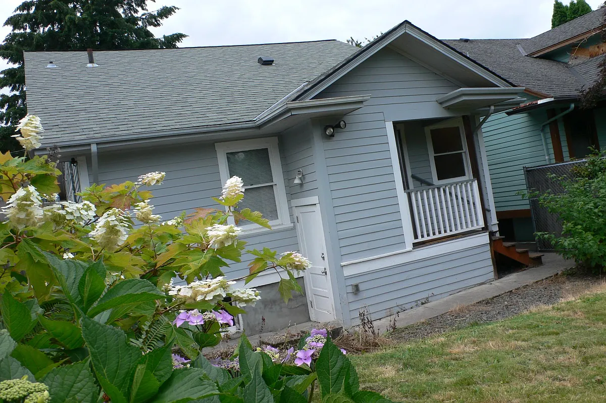 Building Photo - 2750 SE 34th Ave