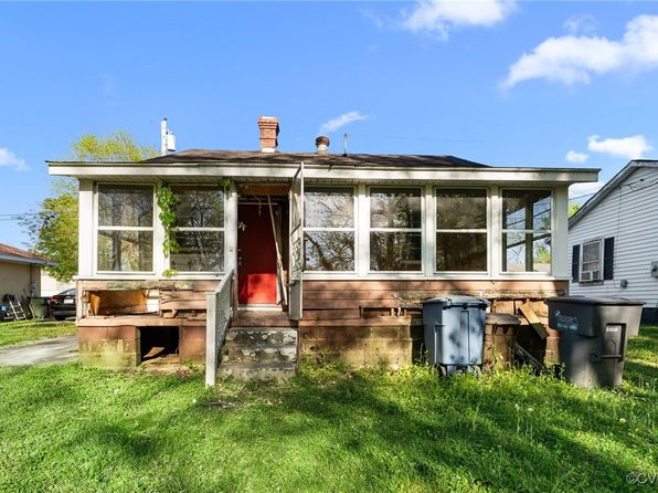 104 South St, Wakefield, VA 23888