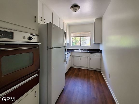 2nd image of 870 N El Centro Ave APT 6