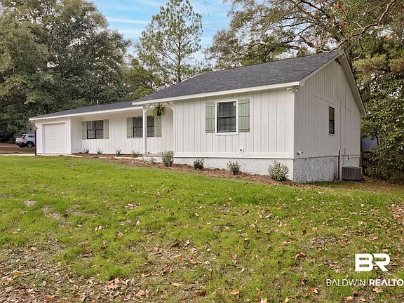 2nd image of 104 Greenbriar Ct