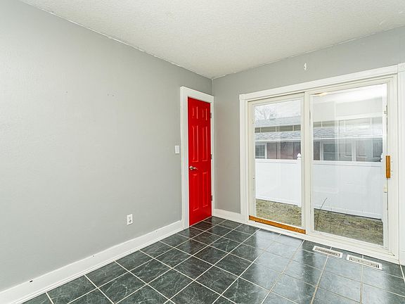 5th image of 1248 7th Ave SE