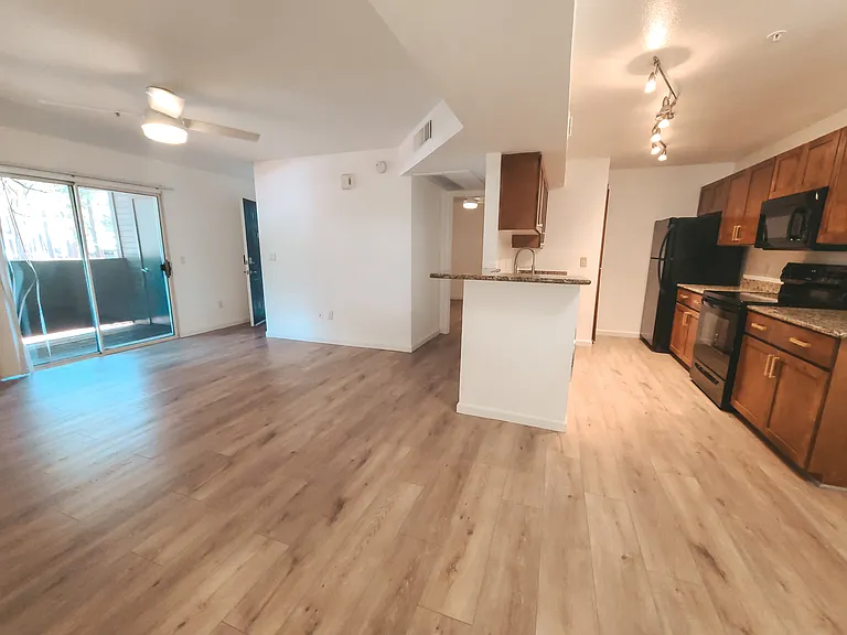 1385 W University Ave #103 — Photo 2