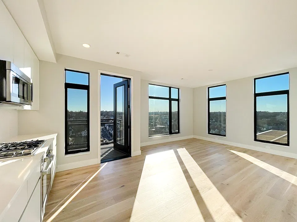 191 Washington St #Penthouse 704