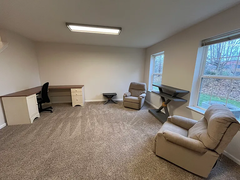 9460 Tanhurst Dr — Photo 5
