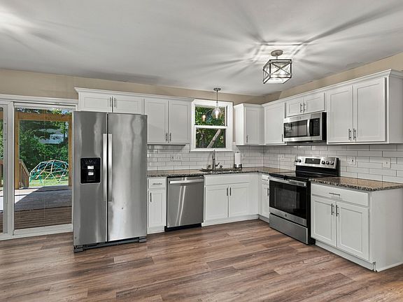 4th image of 3312 Masonwood Dr