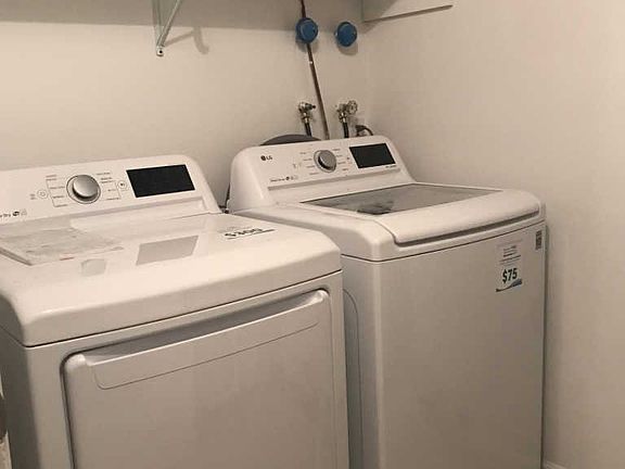 2nd image of 713 Zlotkin Cir APT 5