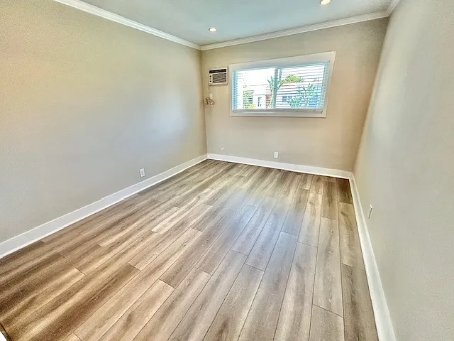 4050 Swift Ave #17 — Photo 12