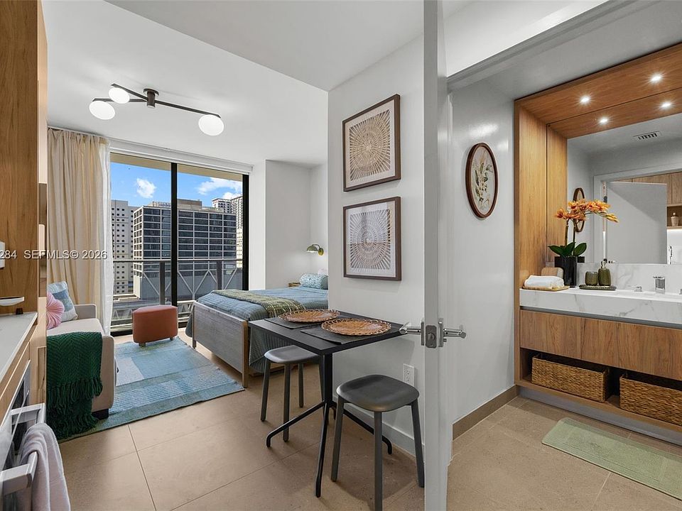 1st image of 11 NE 6th St #1615