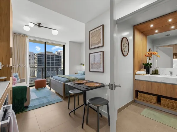 11 NE 6th St #1615, Miami, FL 33132