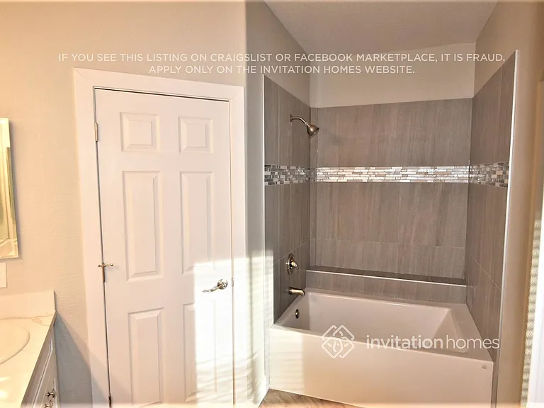 8121 Indigo Gully Ct — Photo 23