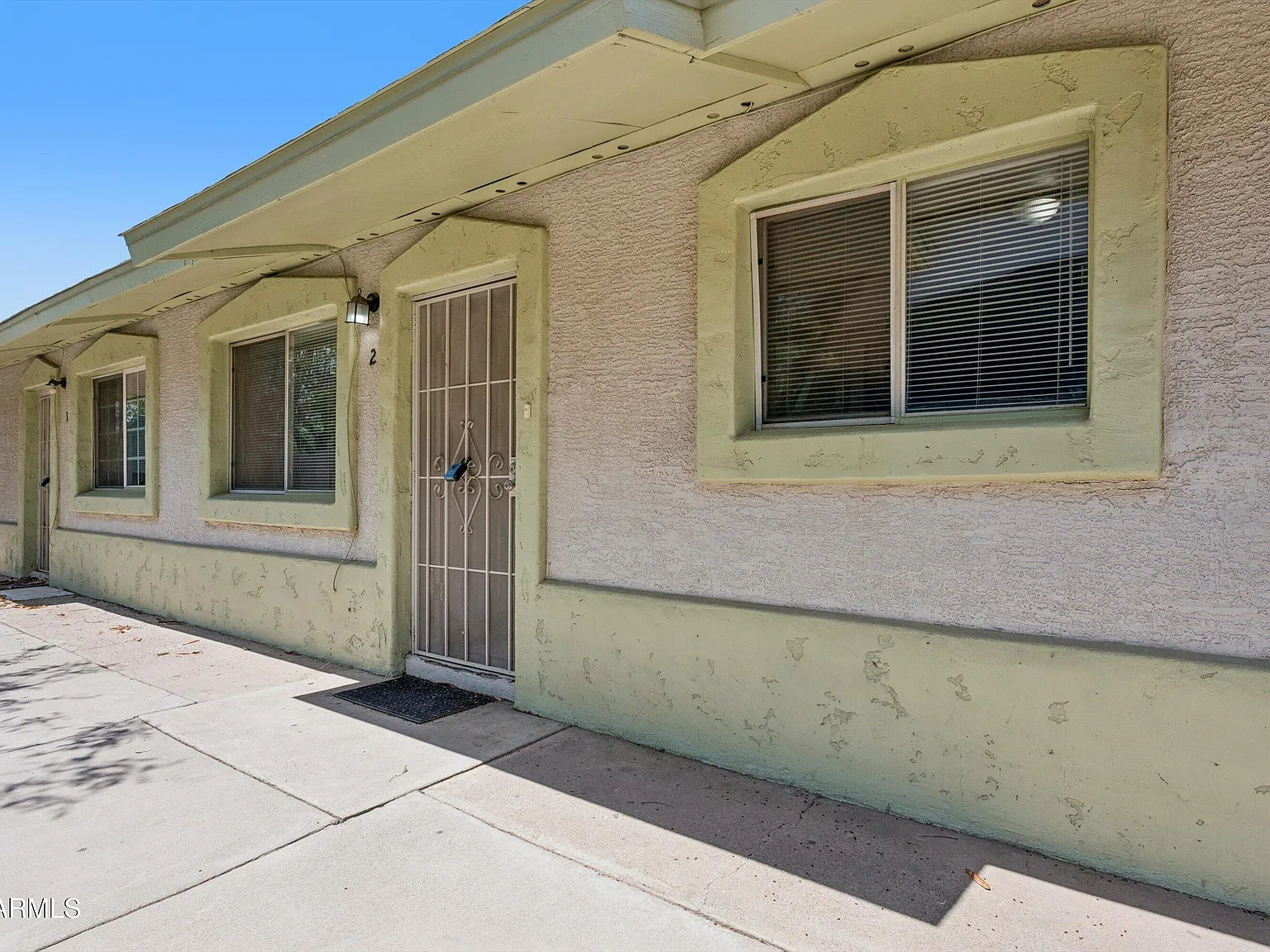 2 bed, 1.0 bath, 800 sqft, $899 — Photo 2