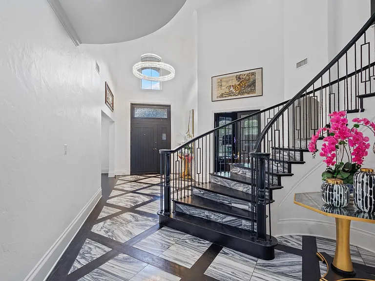 2871 Creekwood Ln — Photo 19