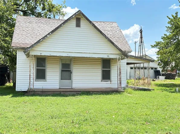 304 S Oak Ave, Chandler, OK 74834