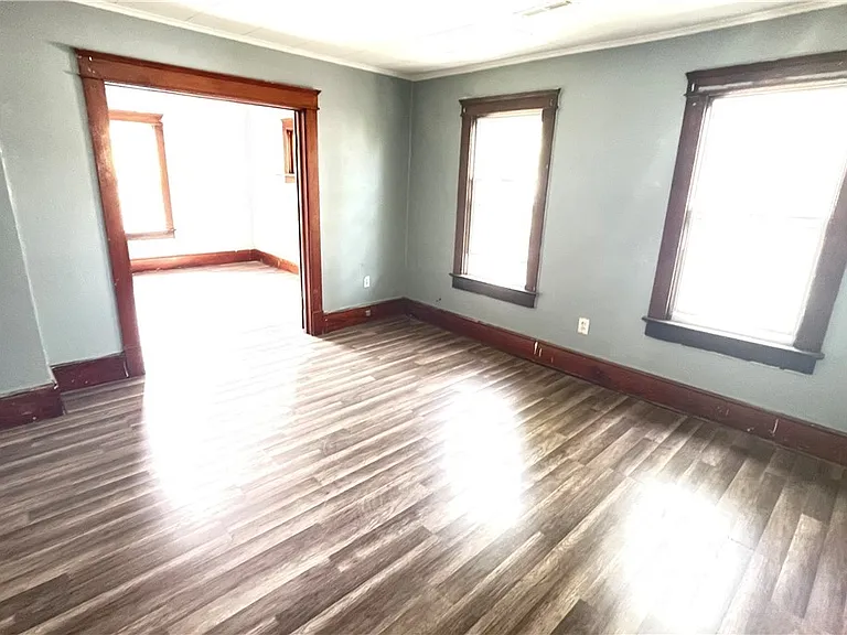 4322 Bush Ave — Photo 6