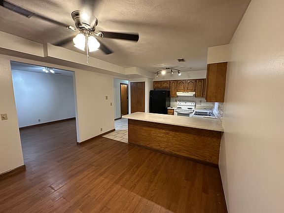 2nd image of 1411 33rd St #A