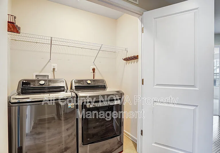 2908 Pinebrook Rd — Photo 31