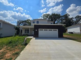 522 N Halifax Ct, Clarksville, TN 37040