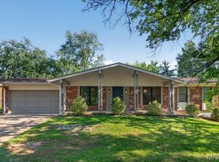 1022 Stuyvesant Ln, Ballwin, MO 63011