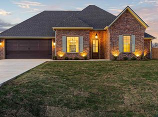 225 Andres Ln, Kilgore, TX 75662