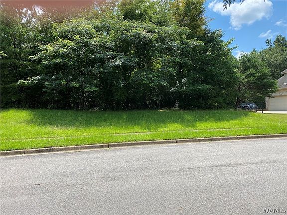 3rd image of 6115 Lake Cove Dr