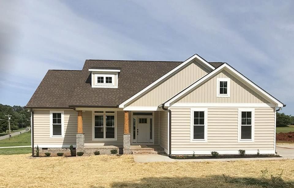 1st image of 140 Dena Kay Dr