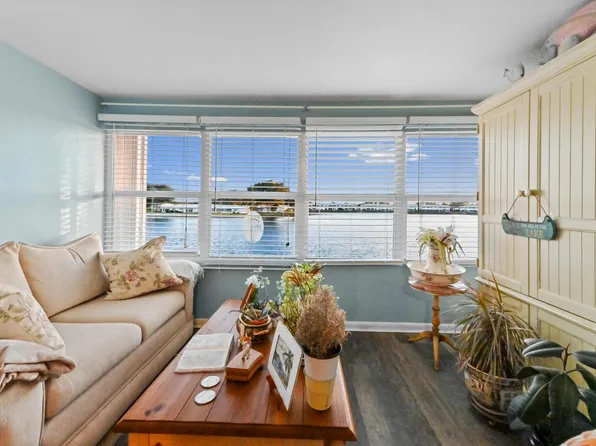 1114 Lake Terrace #212, Boynton Beach, FL 33426