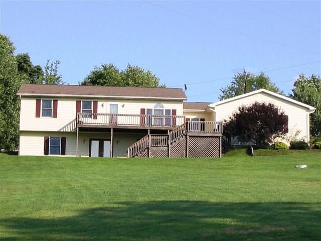 4 Bedroom on 2  Acres