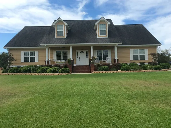 1115 W Lake Dr, Cairo, GA 39828