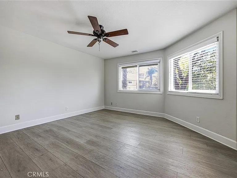 26201 Sunnyglen Ave — Photo 13