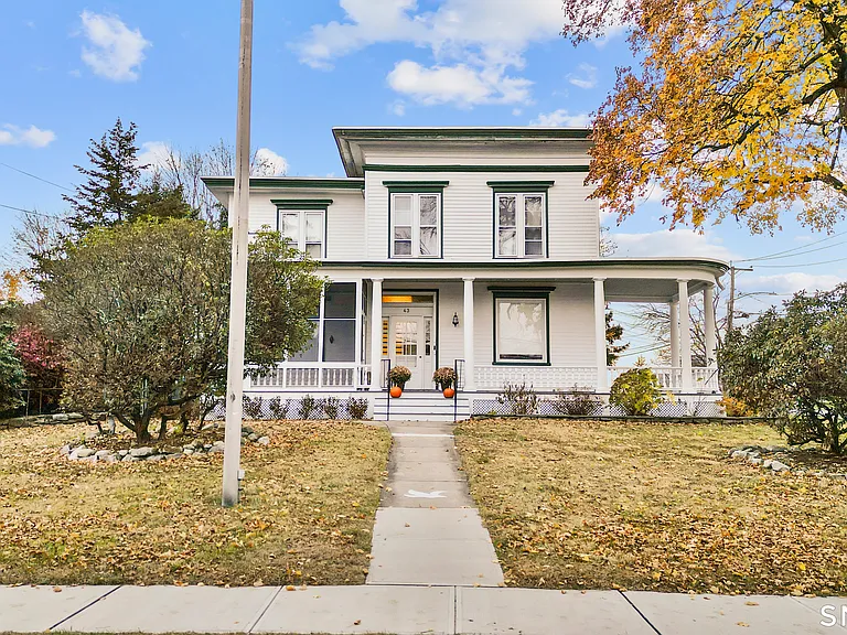 43 Elmwood Ave — Photo 28