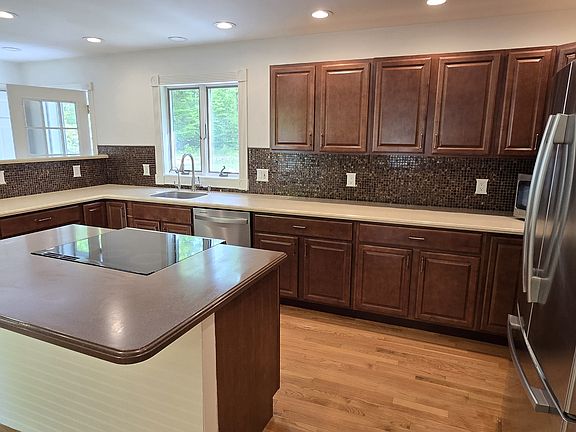 5th image of 120 Mahala Way