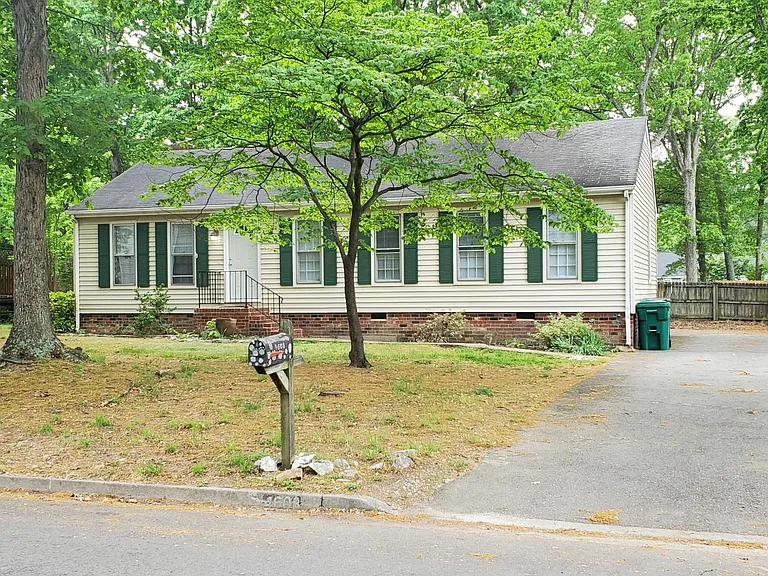 4608 Kingsrow Dr — Photo 1
