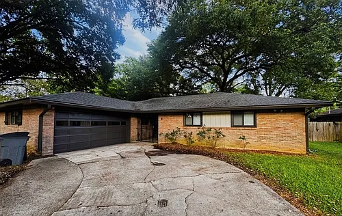 246 Maxine Dr Photo 1