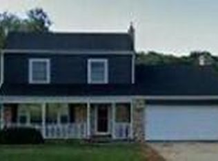 3040 Oakwood Rd, Hartland, WI 53029