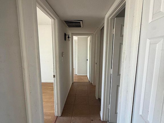 5th image of 2119 W DANBURY Road