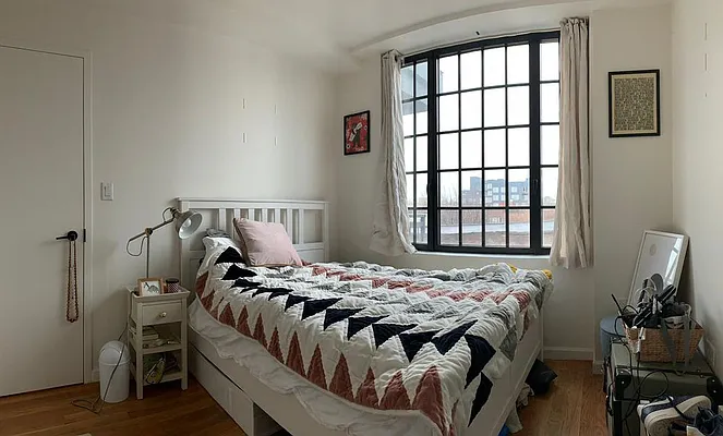 Rented by Zjama Realty Corp | media 19