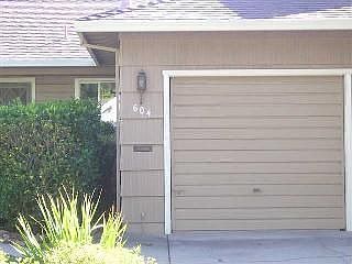 1st image of 604 Lewis Ave