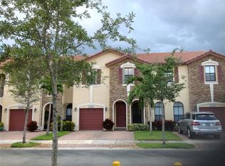 5850 NW 104th Path, Doral, FL 33178