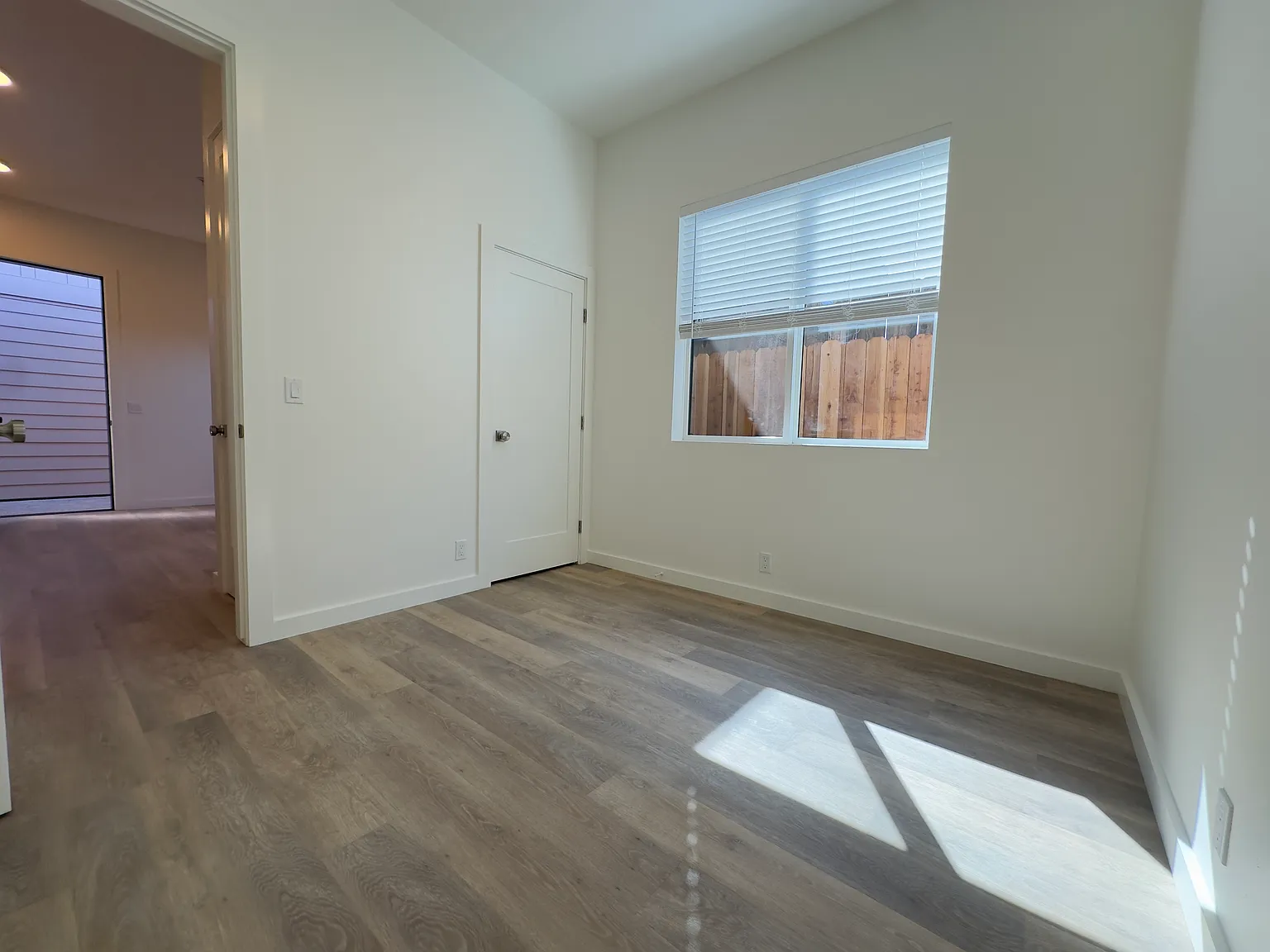 2 bed, $3,950 — Photo 4