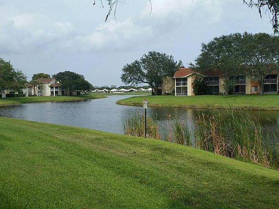5th image of 4107 Glenmoor Dr