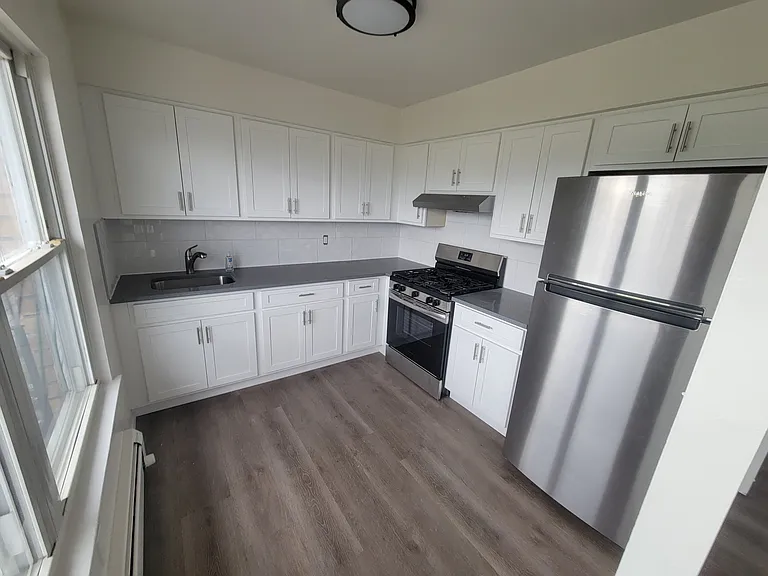 96 Fitzgerald Dr — Photo 1