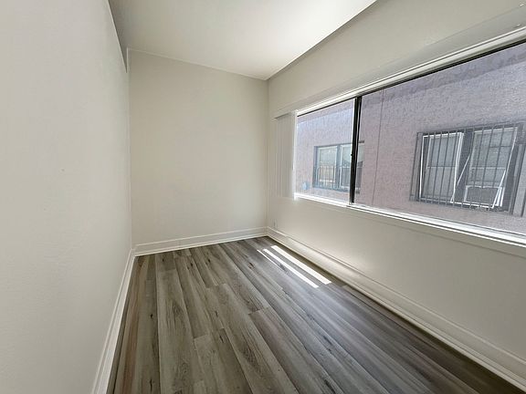 5th image of 227 Lime Ave APT 3