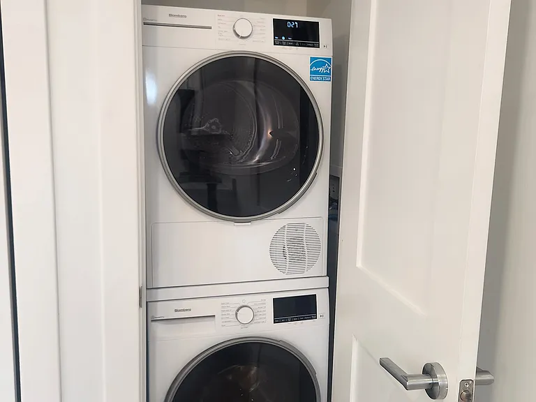 238 Deer St #204 — Photo 4