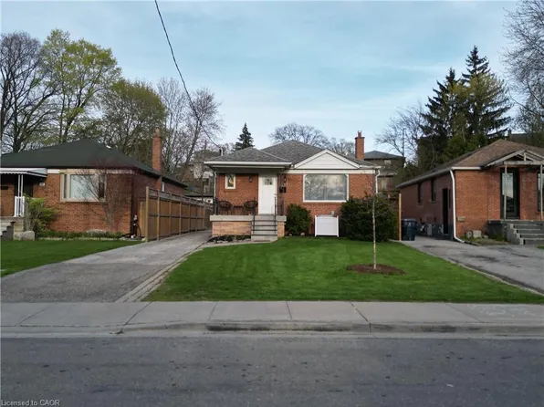 75 Cynthia Rd, Toronto, ON M6N 2P8
